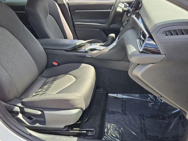 2022 Toyota Camry LE Hybrid