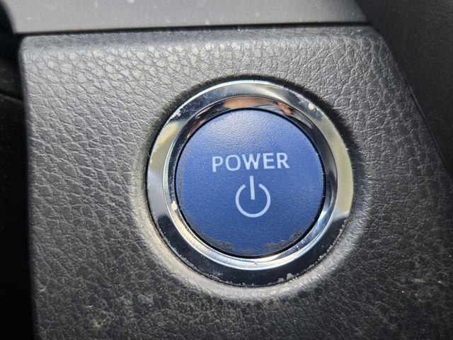 2022 Toyota Camry LE Hybrid
