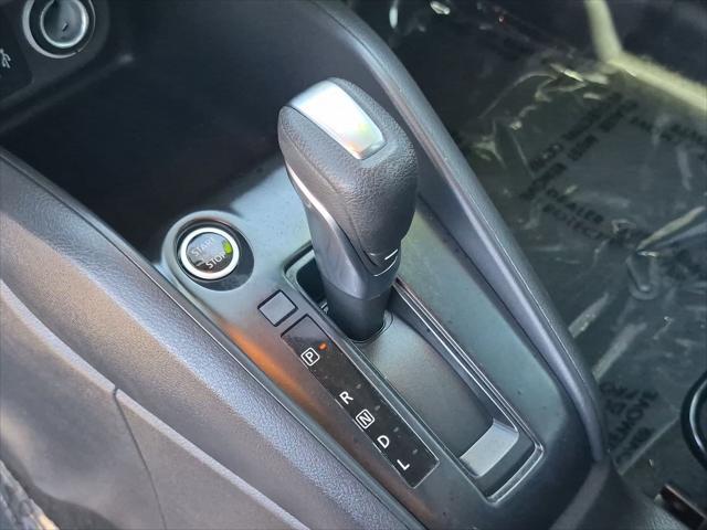 2024 Nissan Kicks S Xtronic CVT