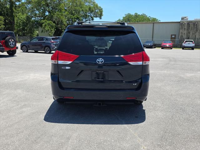 2012 Toyota Sienna LE V6 8 Passenger
