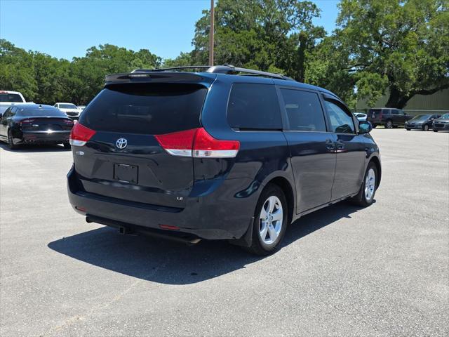 2012 Toyota Sienna LE V6 8 Passenger