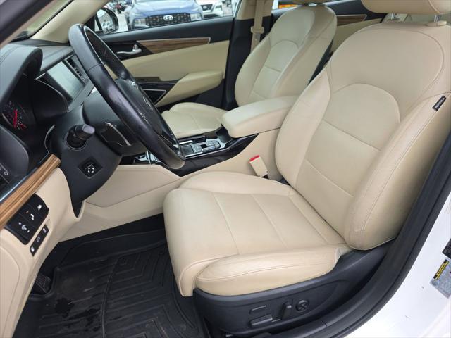 2018 Kia Cadenza Technology