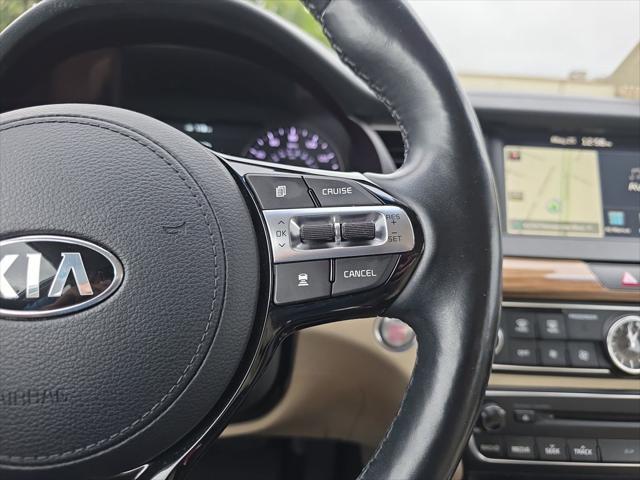 2018 Kia Cadenza Technology