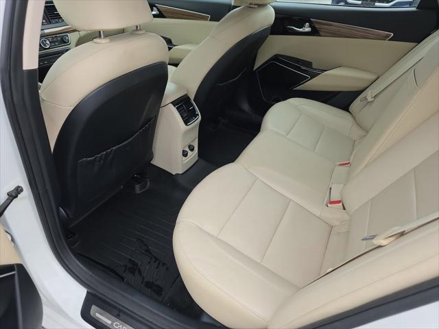 2018 Kia Cadenza Technology