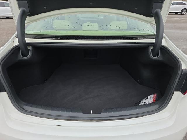 2018 Kia Cadenza Technology