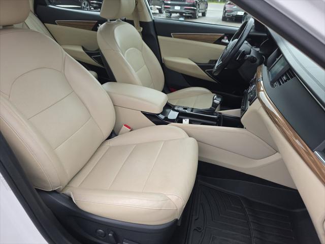2018 Kia Cadenza Technology