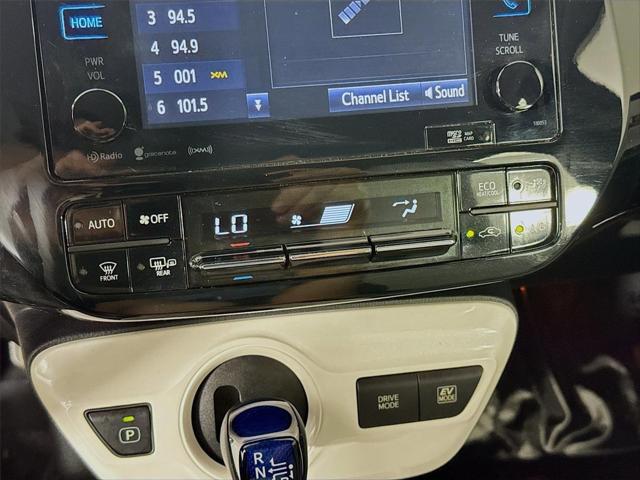 2017 Toyota Prius Three Touring