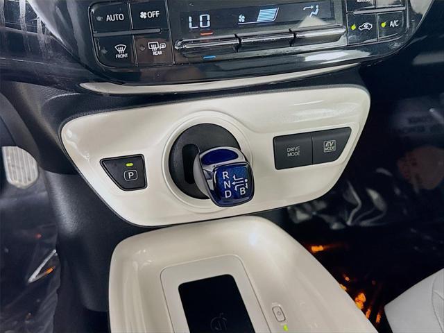 2017 Toyota Prius Three Touring