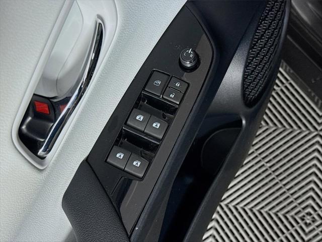 2017 Toyota Prius Three Touring