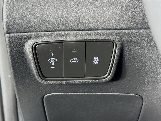 2024 Hyundai Santa Cruz SE