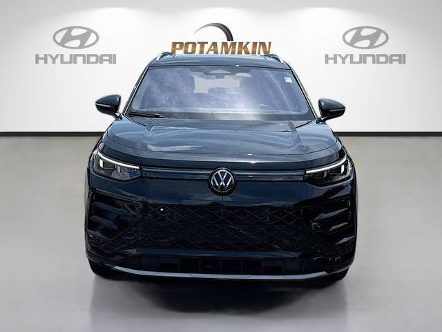 2025 Volkswagen Tiguan 2.0T SEL R-Line