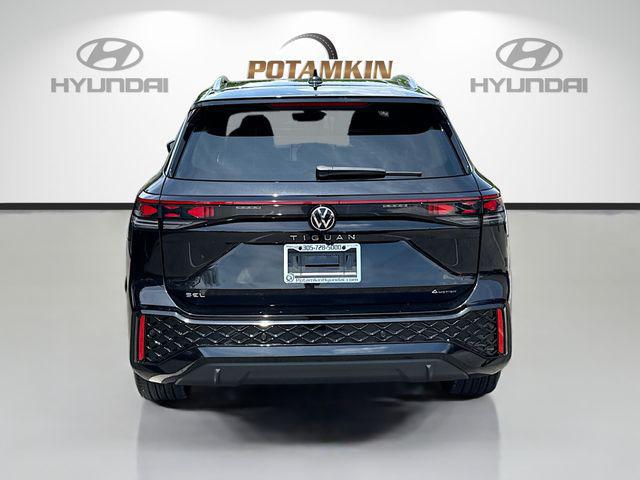 2025 Volkswagen Tiguan 2.0T SEL R-Line