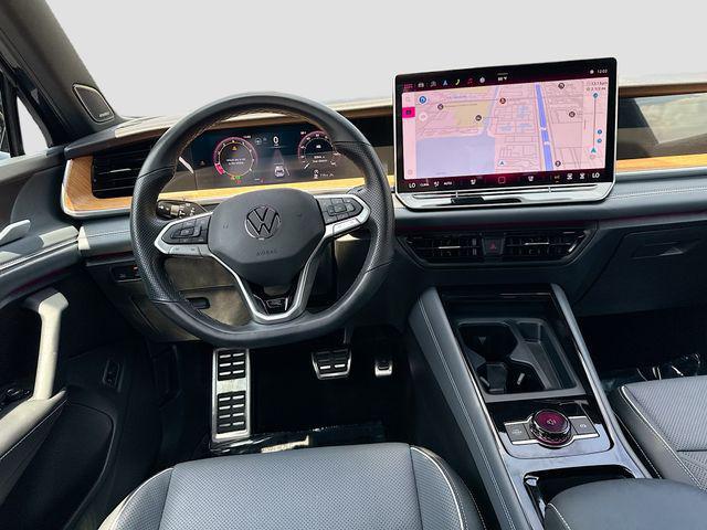 2025 Volkswagen Tiguan 2.0T SEL R-Line