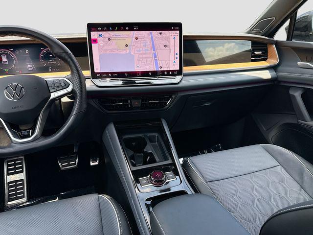 2025 Volkswagen Tiguan 2.0T SEL R-Line