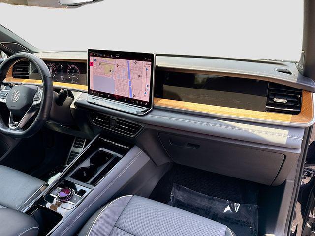 2025 Volkswagen Tiguan 2.0T SEL R-Line