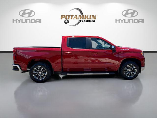 2023 Chevrolet Silverado 1500 2WD Crew Cab Short Bed LT