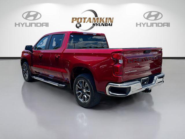 2023 Chevrolet Silverado 1500 2WD Crew Cab Short Bed LT