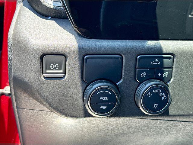 2023 Chevrolet Silverado 1500 2WD Crew Cab Short Bed LT