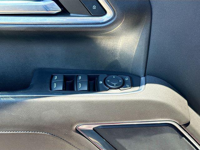 2023 Chevrolet Silverado 1500 2WD Crew Cab Short Bed LT