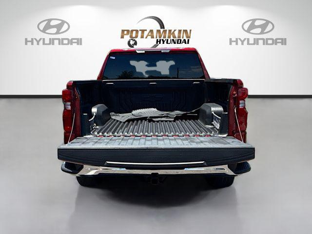 2023 Chevrolet Silverado 1500 2WD Crew Cab Short Bed LT