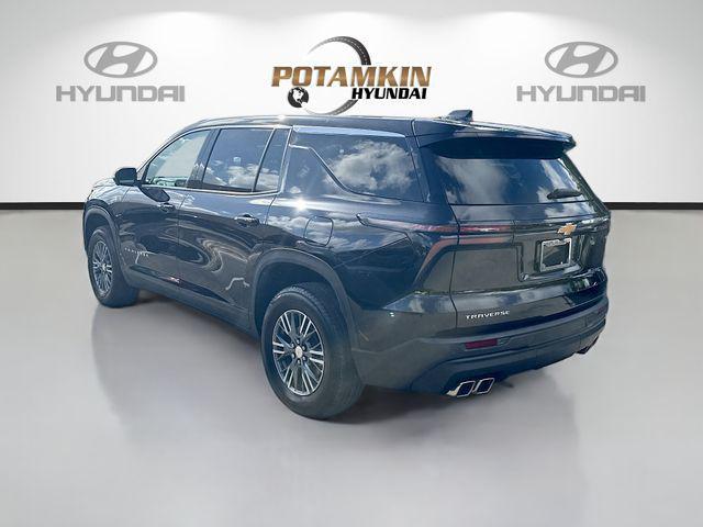 2024 Chevrolet Traverse FWD LS
