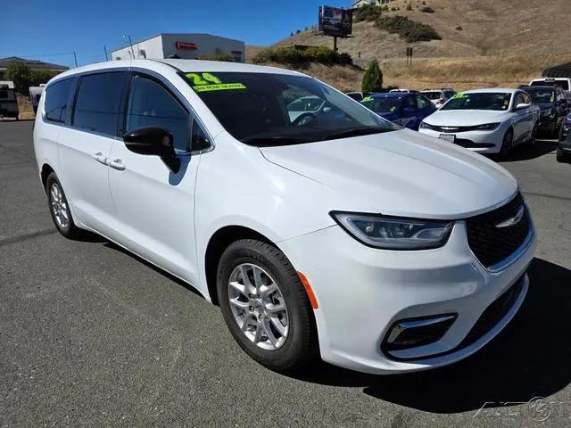 2024 Chrysler Pacifica Touring L for sale in Lakeport, CA