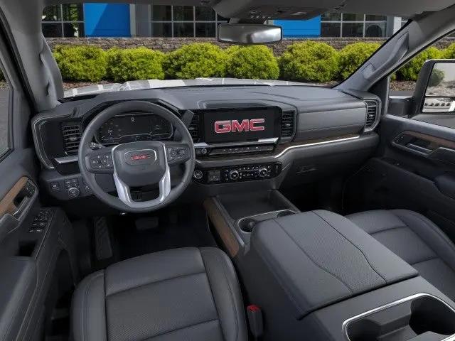 2026 GMC Sierra 2500HD Crew Cab, Standard Bed, SLT, 4WD