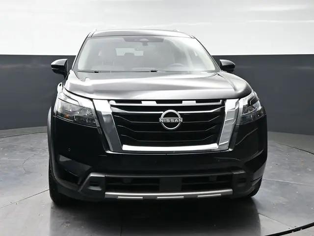 2025 Nissan Pathfinder SL FWD
