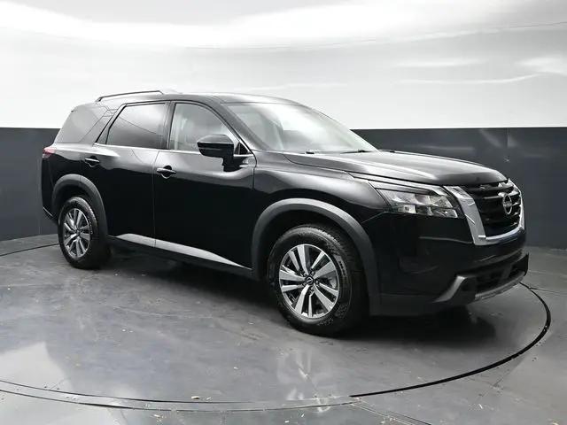 2025 Nissan Pathfinder SL FWD