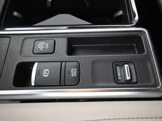 2025 Nissan Pathfinder SL FWD