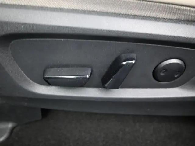 2025 Nissan Pathfinder SL FWD