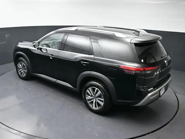 2025 Nissan Pathfinder SL FWD