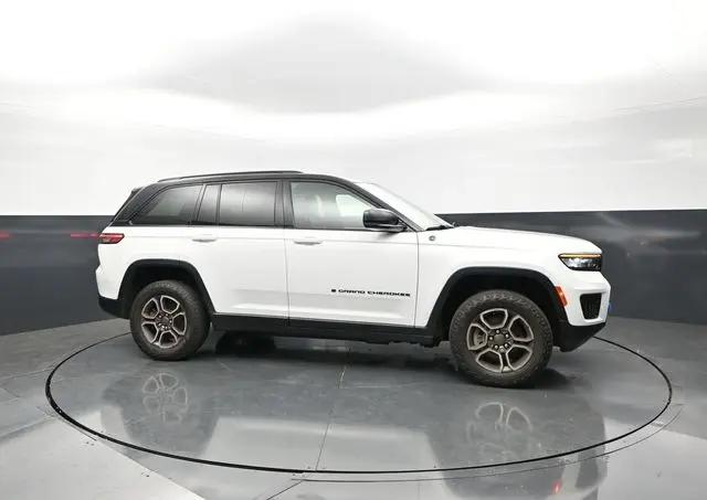 2023 Jeep Grand Cherokee Trailhawk