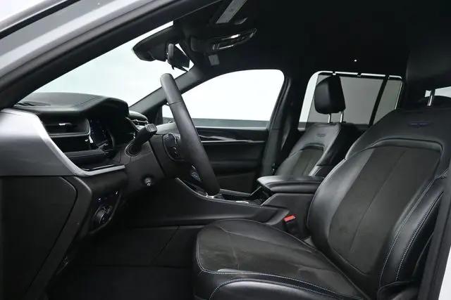 2023 Jeep Grand Cherokee Trailhawk