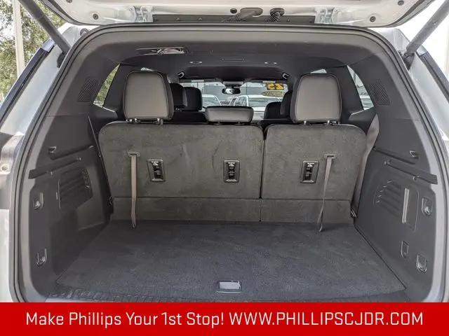 2025 GMC Acadia FWD Elevation