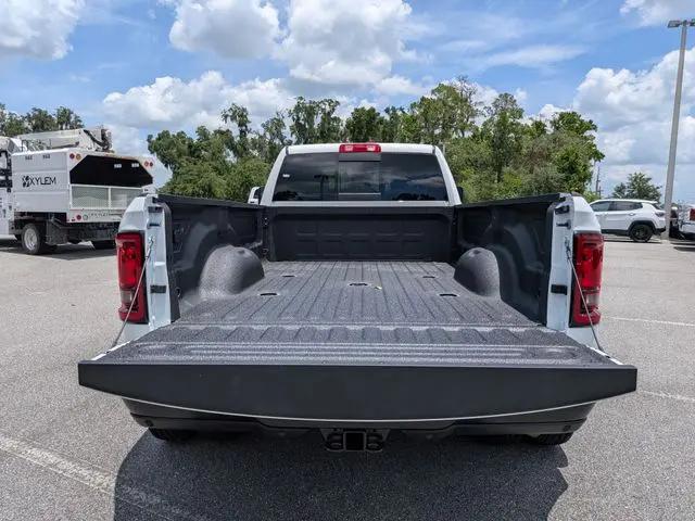 2026 Ram 3500 Tradesman Crew Cab 4x4 8 Box