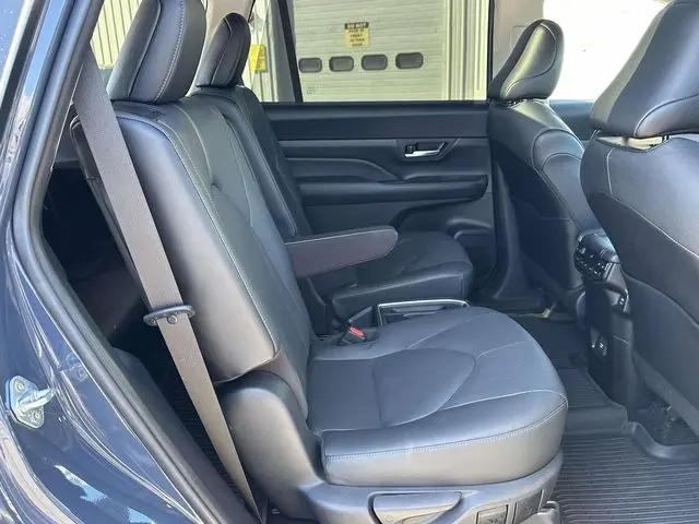 2024 Toyota Grand Highlander Platinum