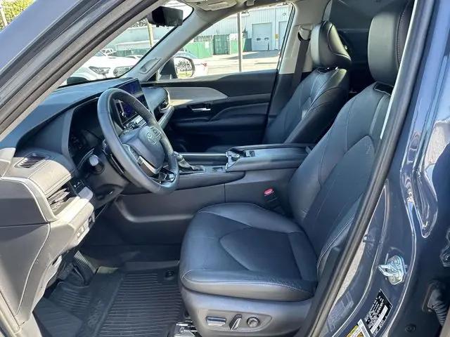 2024 Toyota Grand Highlander Platinum