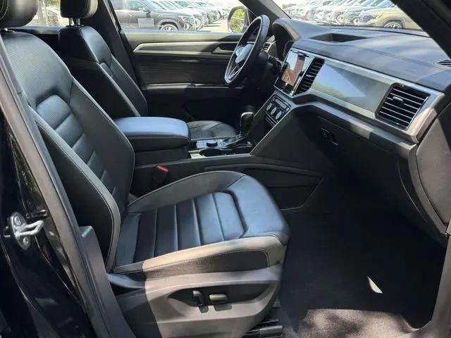 2023 Volkswagen Atlas Cross Sport 3.6L V6 SEL Premium R-Line