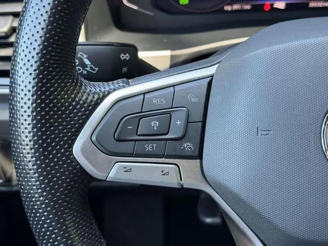 2023 Volkswagen Atlas Cross Sport 3.6L V6 SEL Premium R-Line
