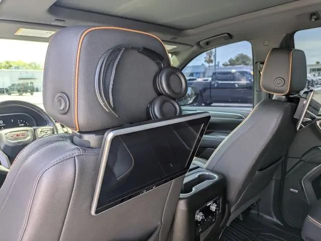2023 GMC Yukon 4WD AT4