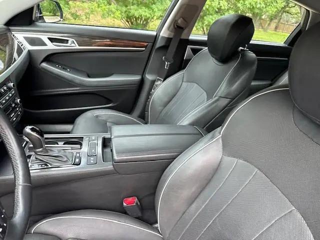 2015 Hyundai Genesis 3.8