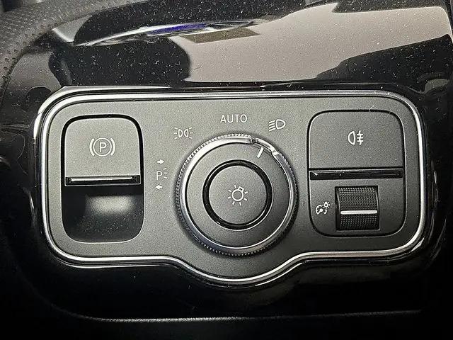 2021 Mercedes-Benz A 220 4MATIC