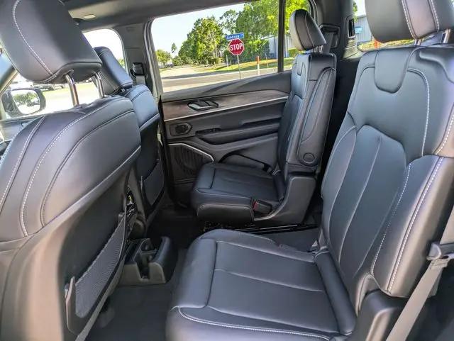 2026 Jeep Grand Cherokee L Limited 4x2