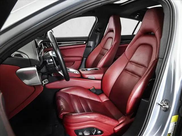 2019 Porsche Panamera 4