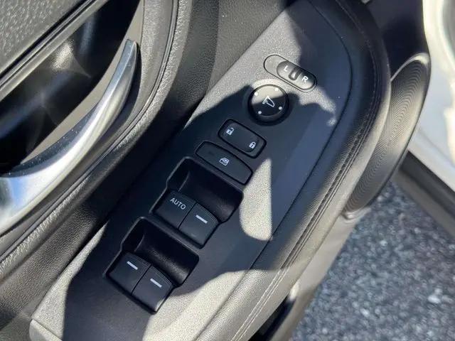 2023 Honda HR-V AWD LX