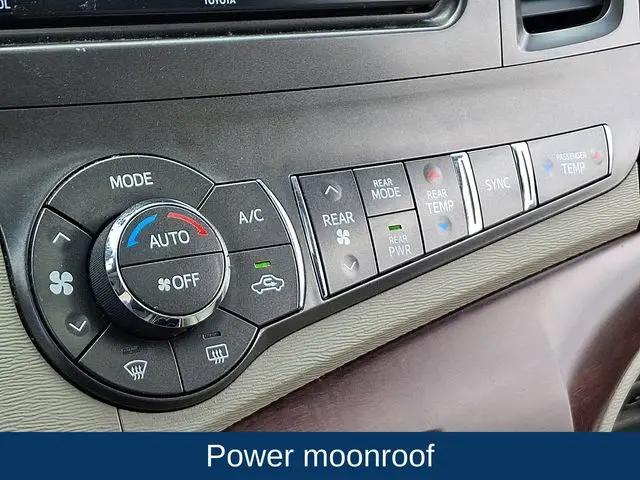 2014 Toyota Sienna XLE 7 Passenger