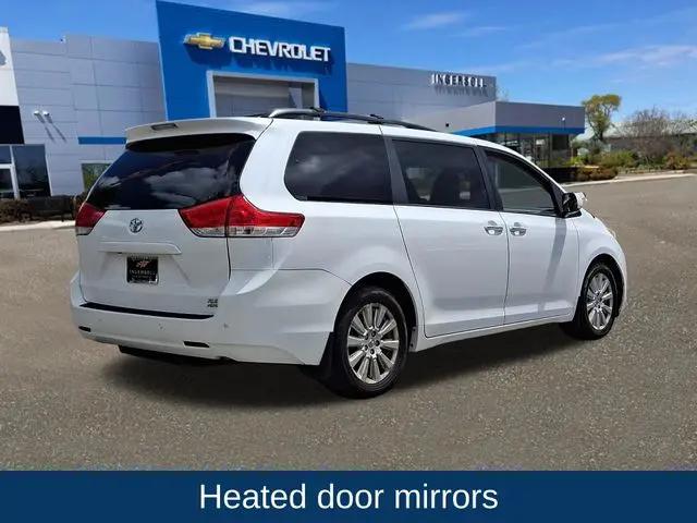 2014 Toyota Sienna XLE 7 Passenger