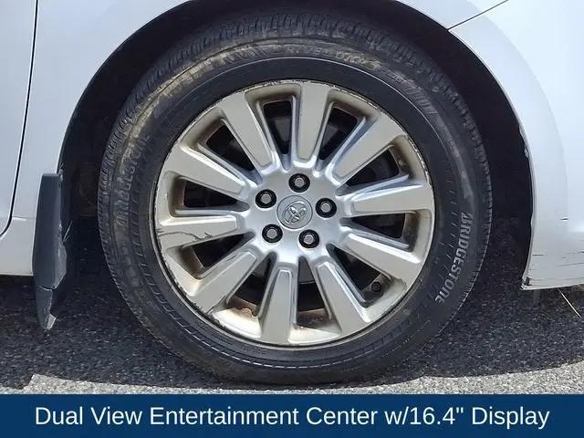 2014 Toyota Sienna XLE 7 Passenger
