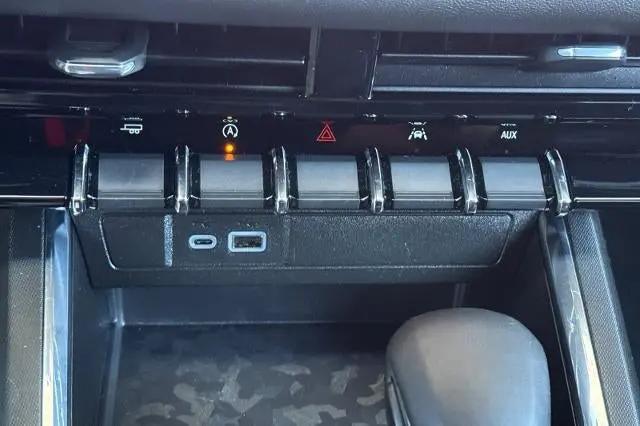 2023 GMC Canyon 2WD Crew Cab Short Box Elevation